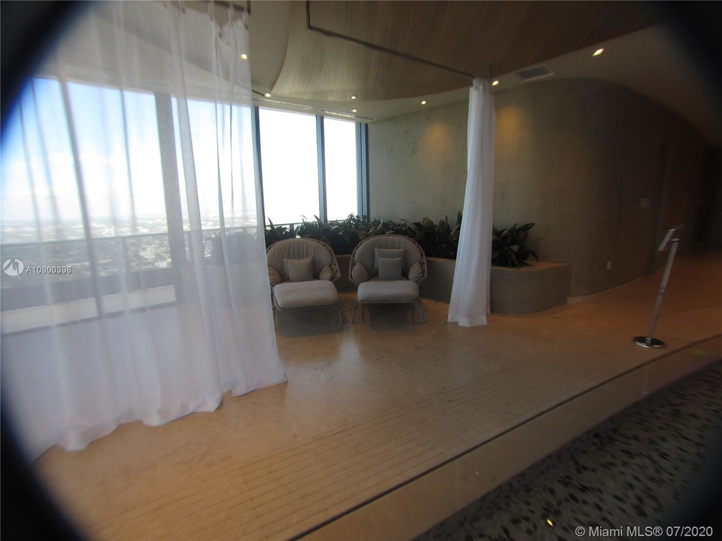 1000 Brickell Plz - Photo 35