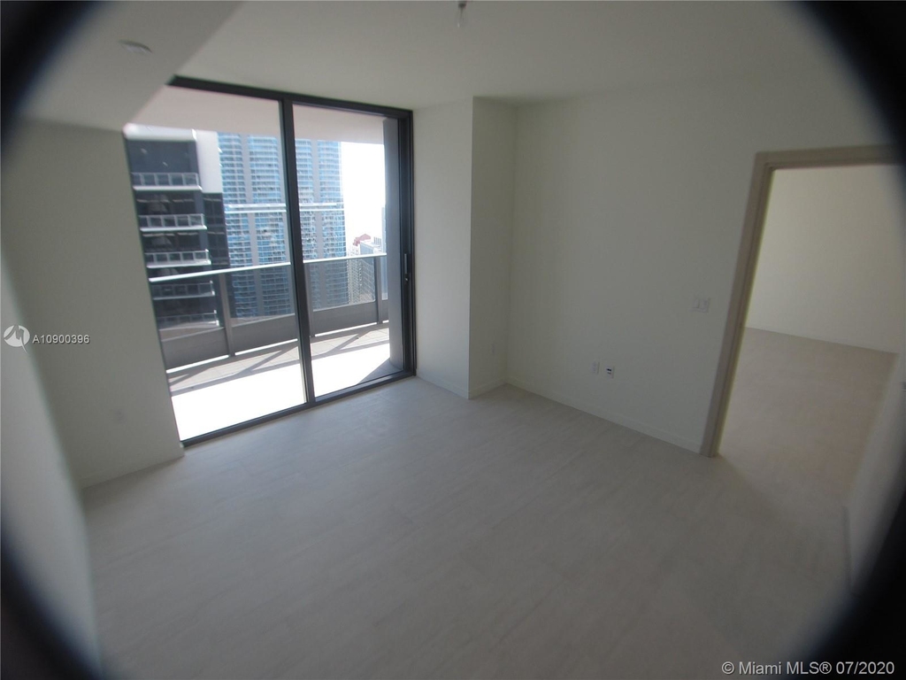 1000 Brickell Plz - Photo 5