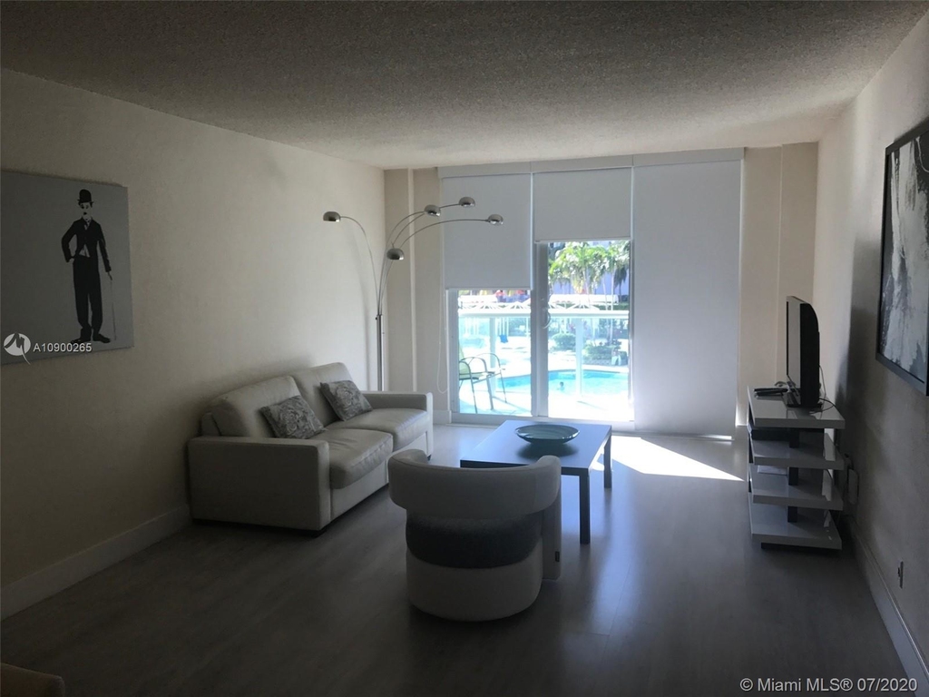 19370 Collins Ave - Photo 13