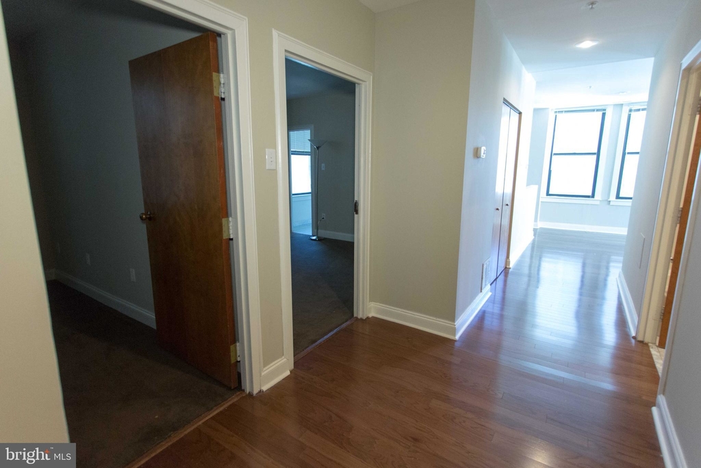 1411 Walnut Street - Photo 18