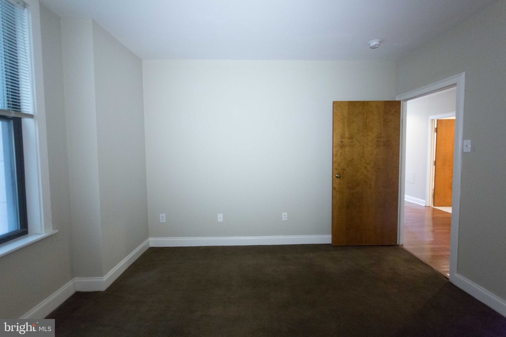 1411 Walnut Street - Photo 20