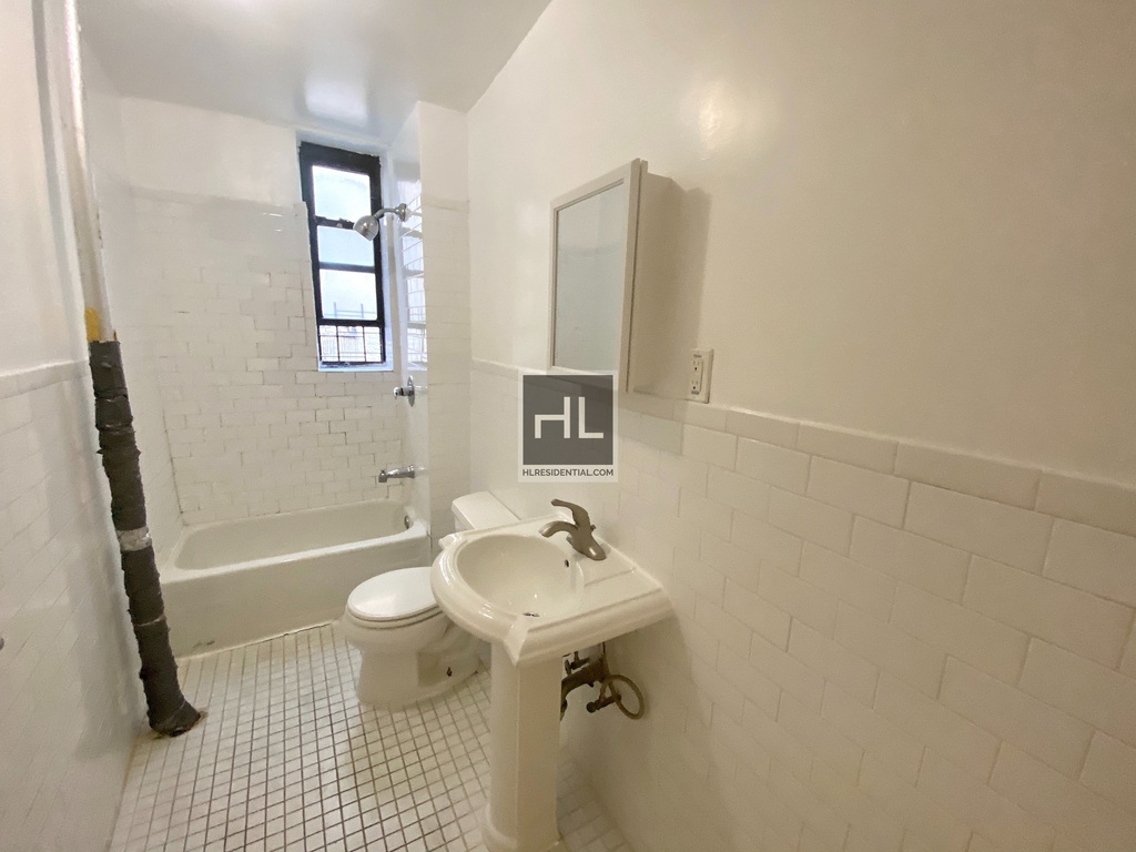 4018 5 Avenue - Photo 5