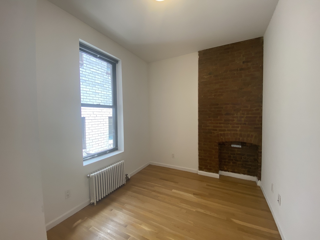 1297 Lexington  - Photo 2