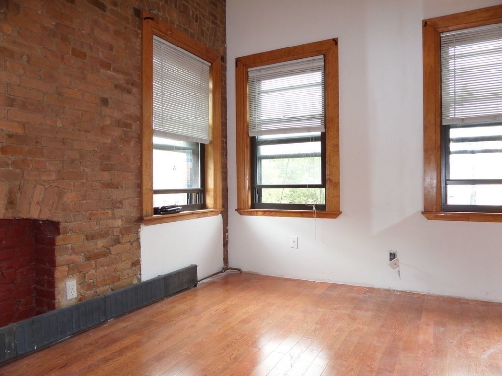 2240 1st Avenue - Photo 2