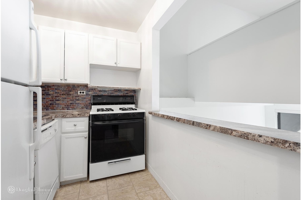 225 East 86th St - Photo 3