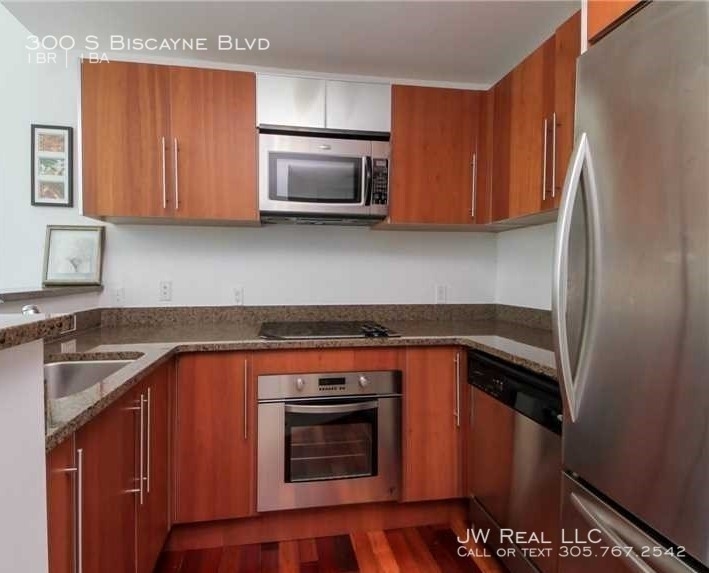 300 S Biscayne Blvd - Photo 4