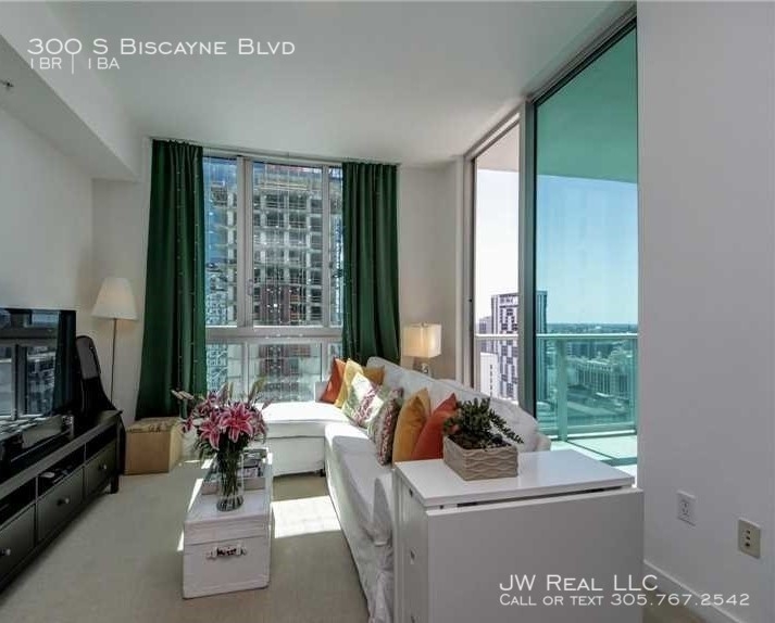 300 S Biscayne Blvd - Photo 1