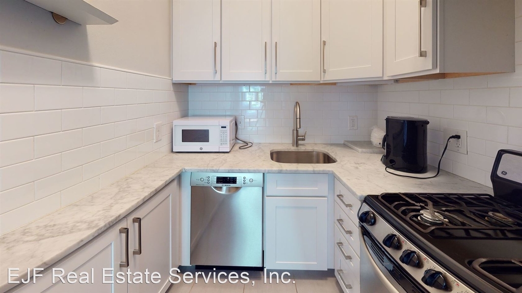 1300 Massachusetts Avenue Nw Unit 302 - Photo 16