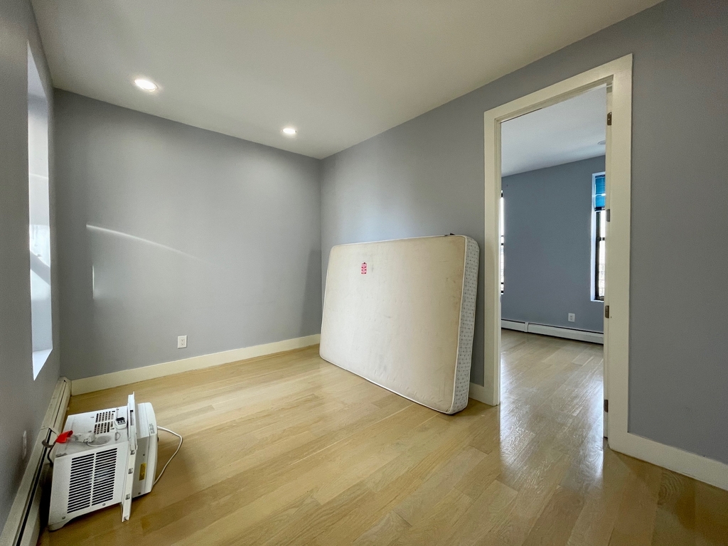 164 West 146th Street - Photo 6