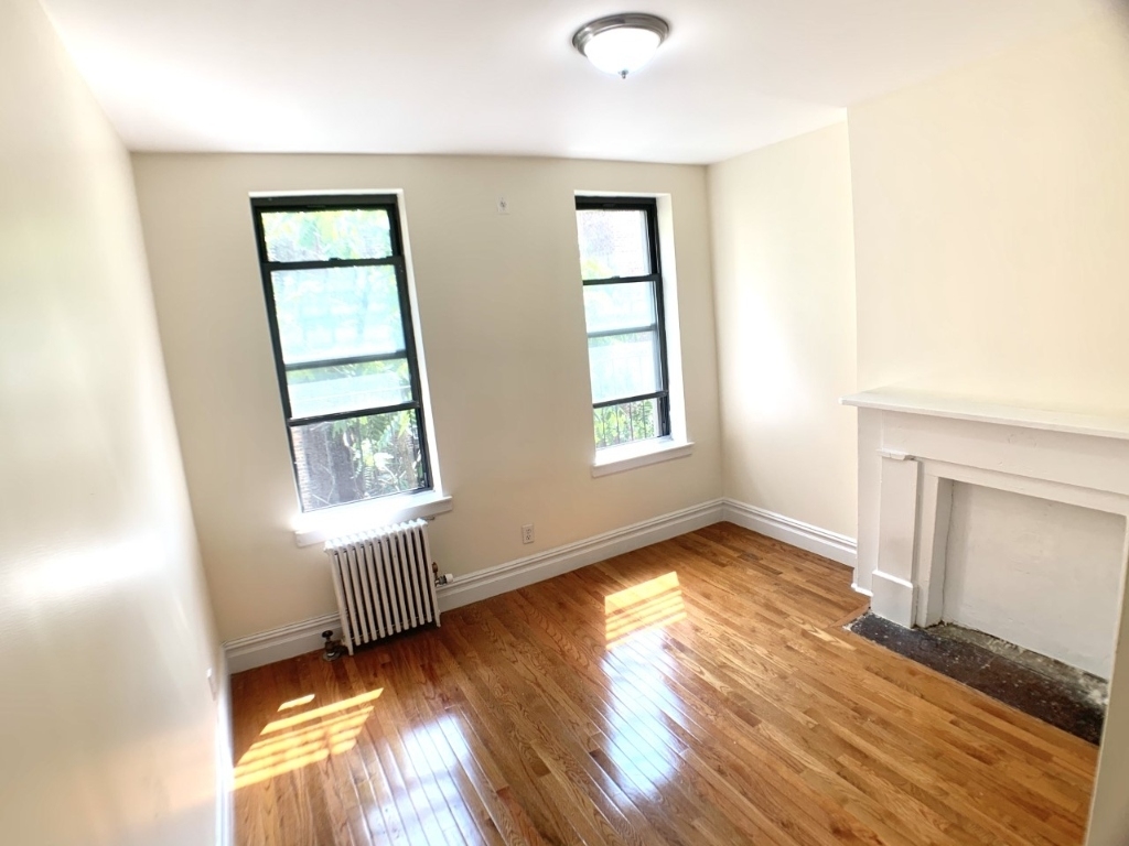 144 West 17th Street - Photo 4