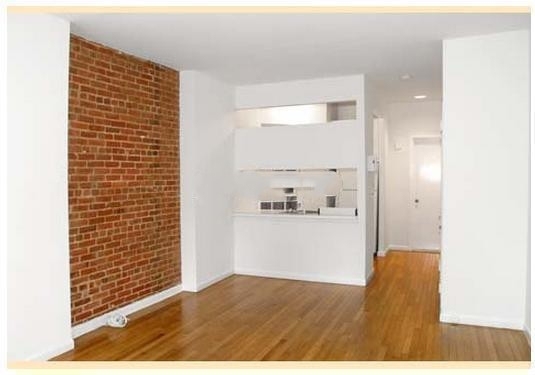 1812 SECOND AVENUE - Photo 1