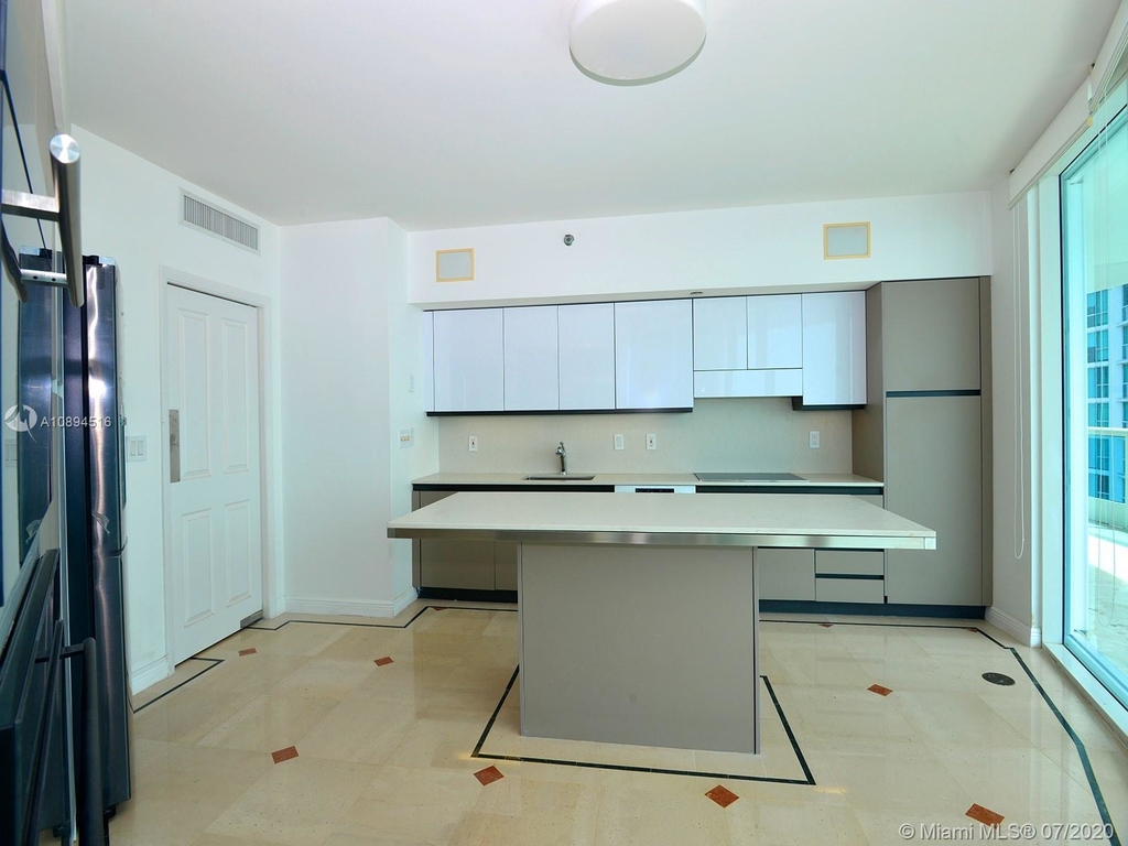 2127 Brickell Ave - Photo 3