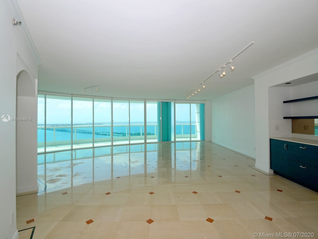 2127 Brickell Ave - Photo 1