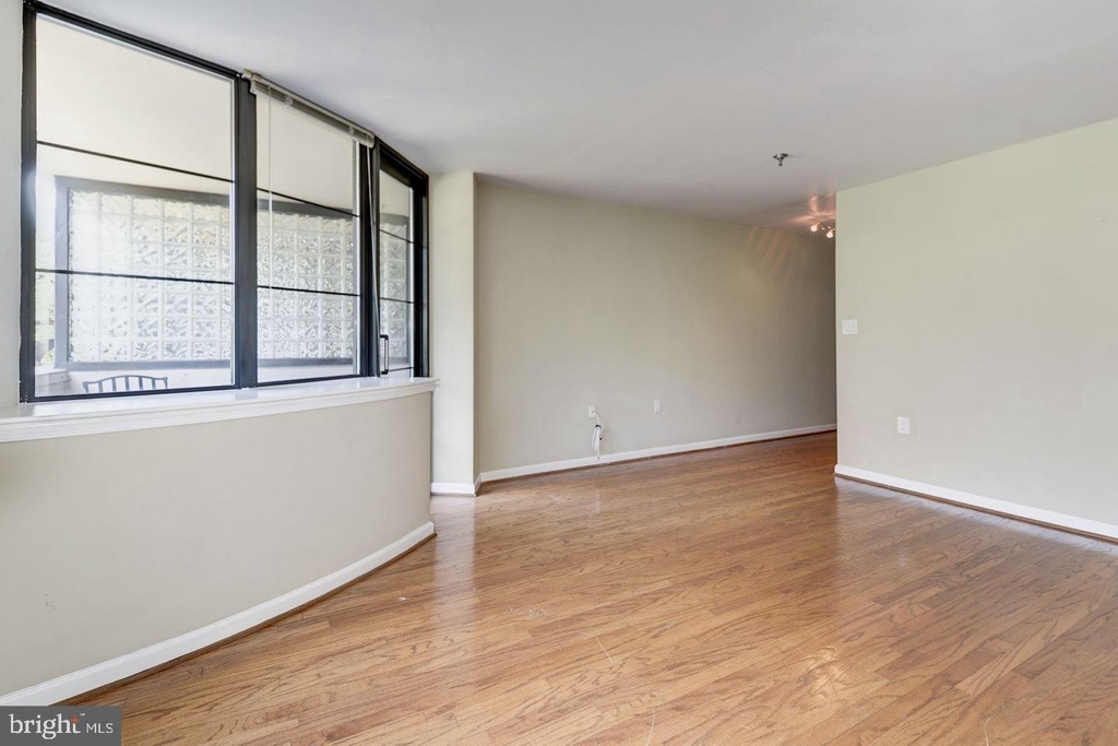 1312 Massachusetts Ave Nw #301 - Photo 5