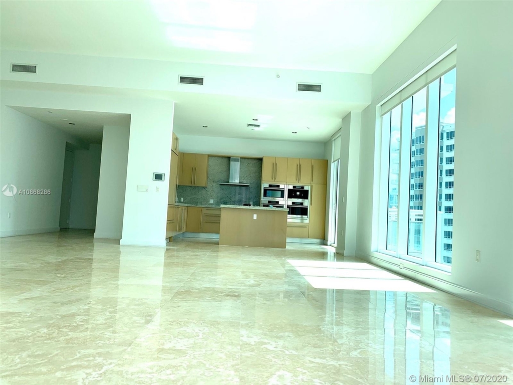 900 Brickell Key Blvd - Photo 19