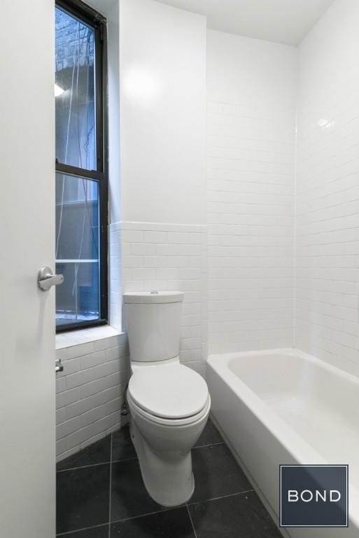 East 85 Street - Photo 6