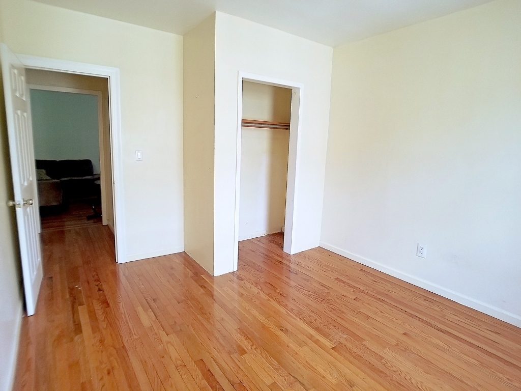 4996 Broadway - Photo 5