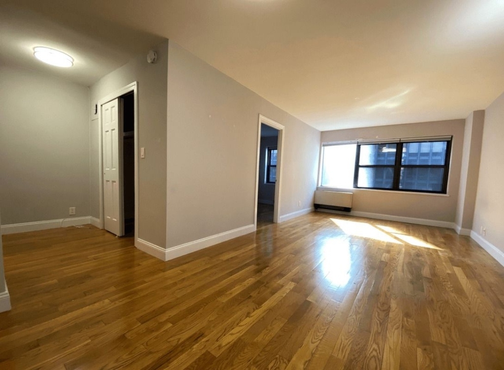 301 East 47th Street - Photo 0