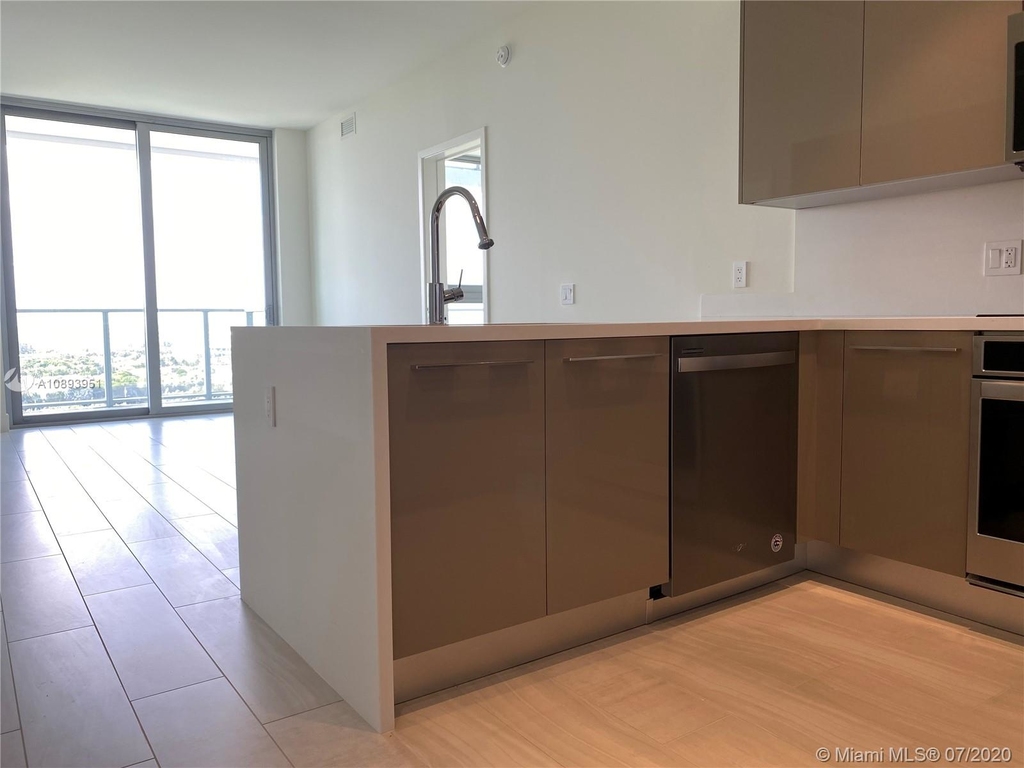 2000 Metropica Way - Photo 6