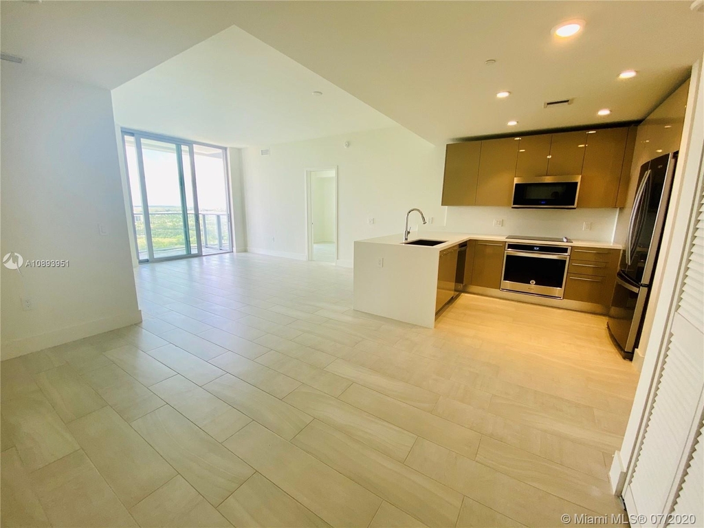 2000 Metropica Way - Photo 5