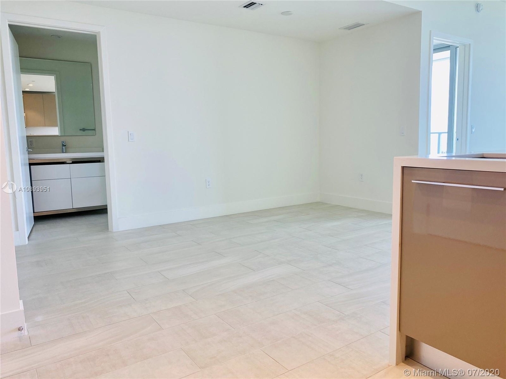 2000 Metropica Way - Photo 12