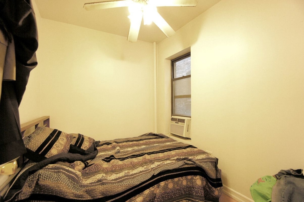 349 West 45th Street - Photo 4