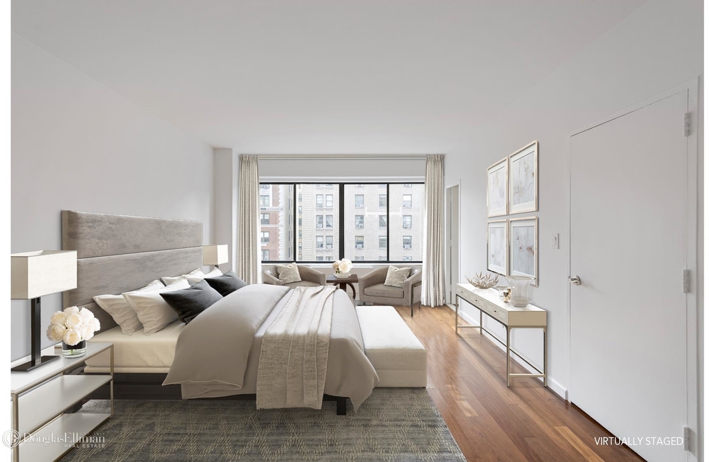 900 Park Avenue - Photo 2