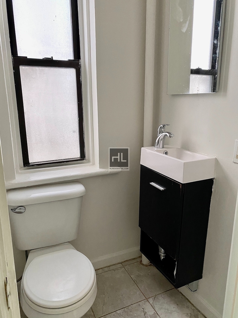 129 East 101st Street - Photo 5