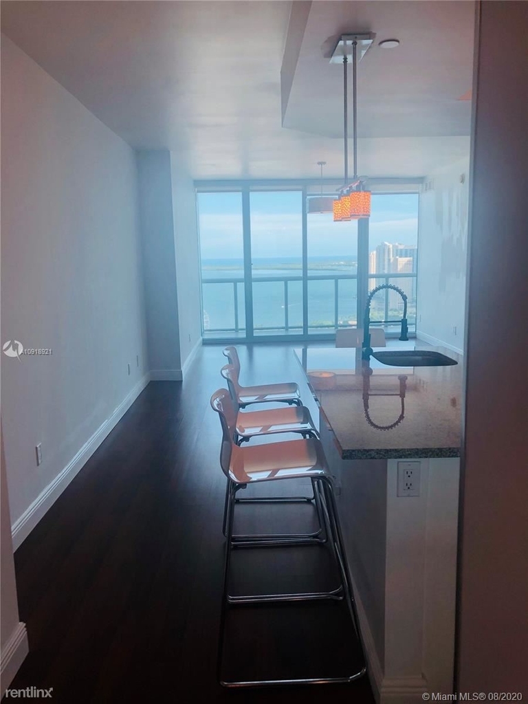 888 Biscayne Blvd Apt 4104 - Photo 4