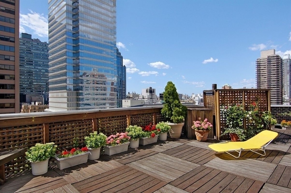 200 East 58th Street - Photo 6