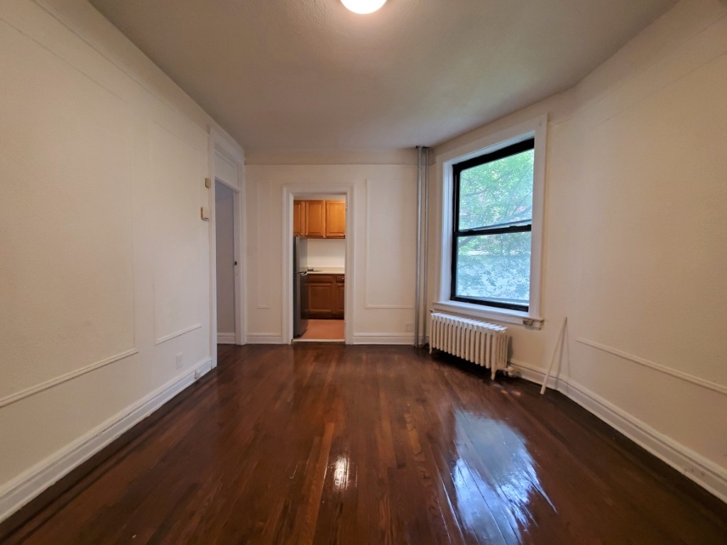 25-21 31st Ave - Photo 2