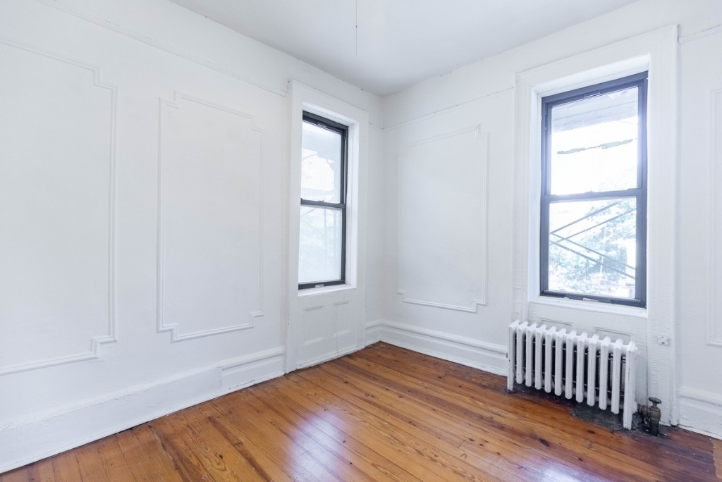 542 East 14th Street - Photo 4