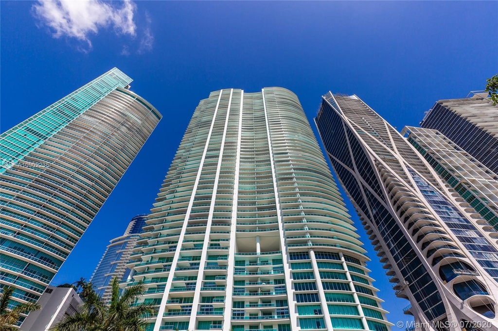 900 Biscayne Blvd - Photo 0