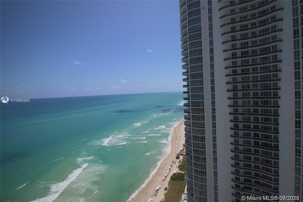 16001 Collins Ave - Photo 2