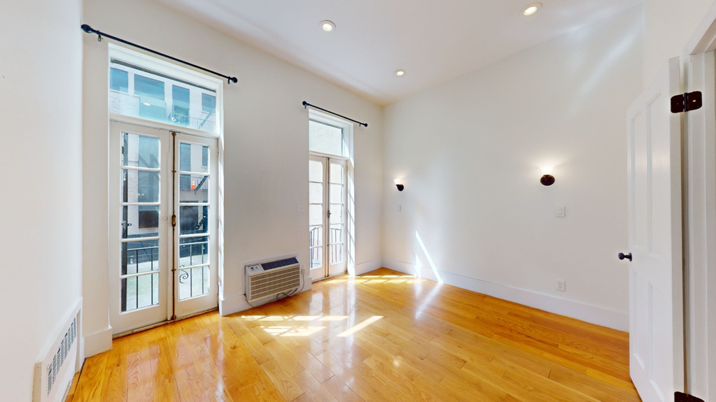 310 East 81st Street - Photo 14