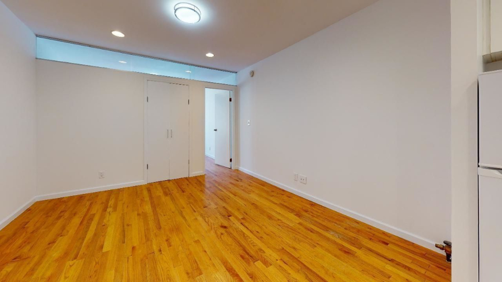 224 East 81st Street - Photo 2