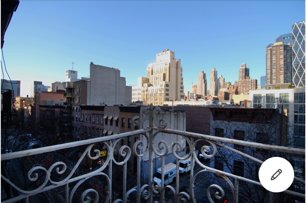 306 West 51st Street - Photo 8