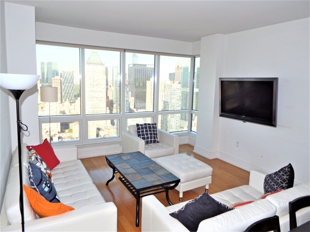 350 West 42nd Street - Photo 2