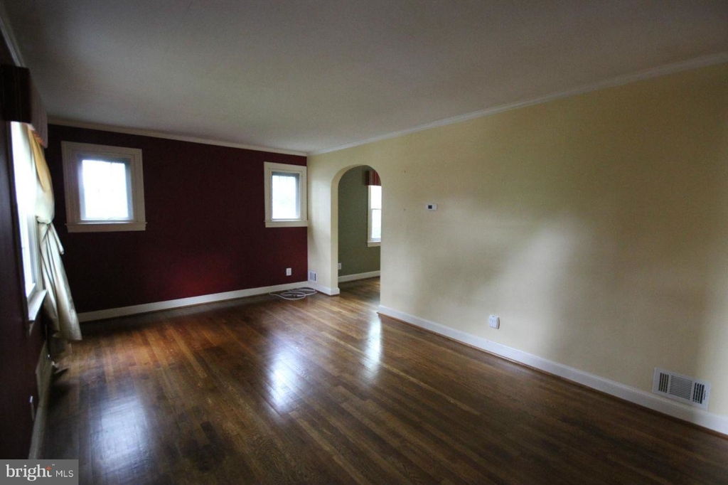 1305 Quincy Street S - Photo 1