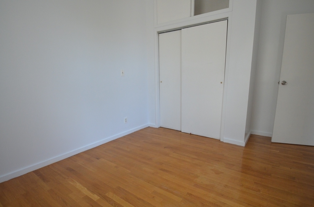 500 West 148th Street - Photo 7