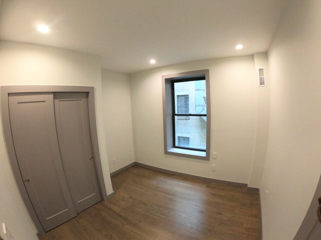 600 West 150th Street - Photo 8