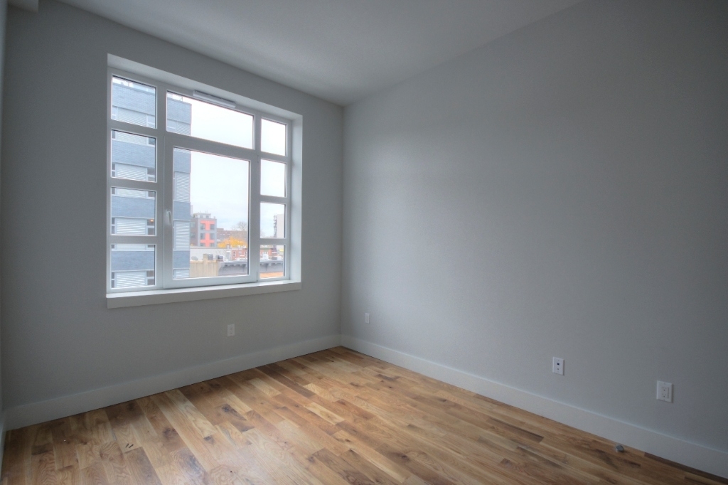 1003 Greene Avenue - Photo 3