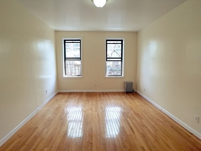 74 Post Avenue - Photo 0