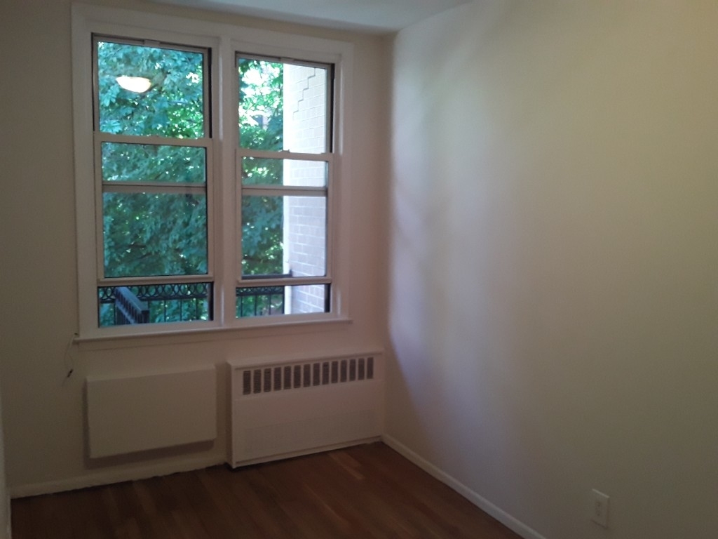 270 West 25th Street - Photo 1