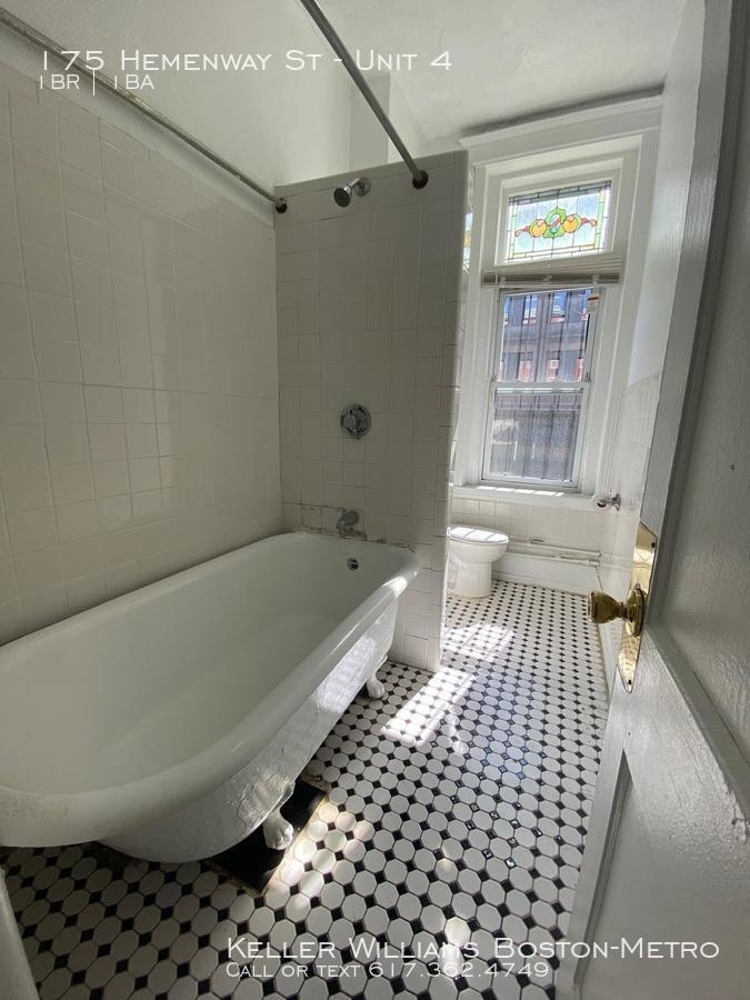 175 Hemenway St - Photo 2