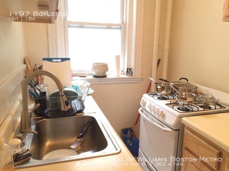 1197 Boylston St - Photo 2