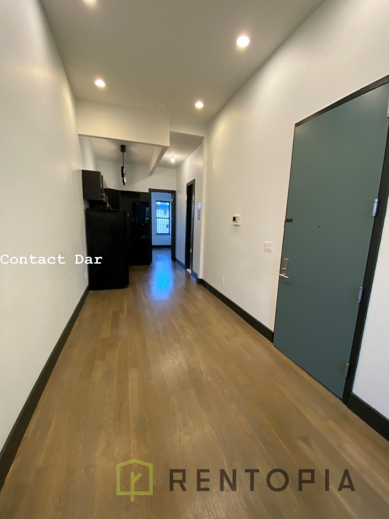 202 Scholes Street - Photo 9