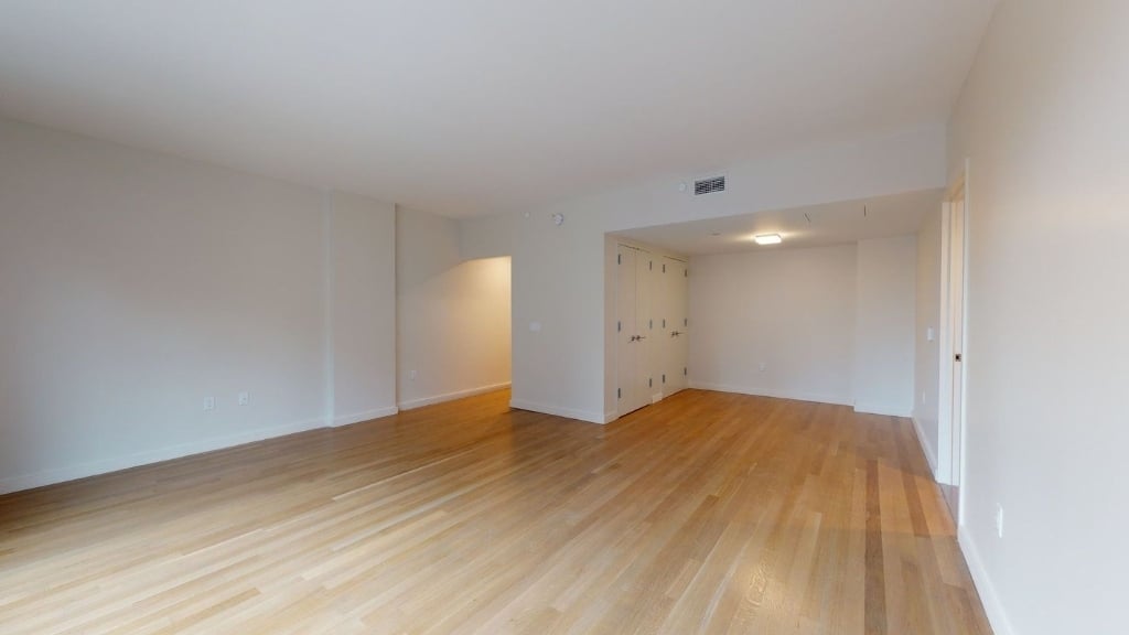 515 East 86th Street - Photo 3