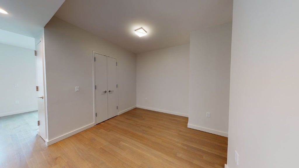 515 East 86th Street - Photo 5