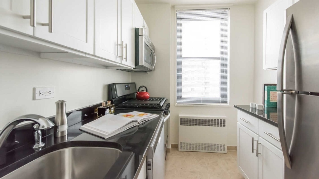 303 East 83rd Street - Photo 2